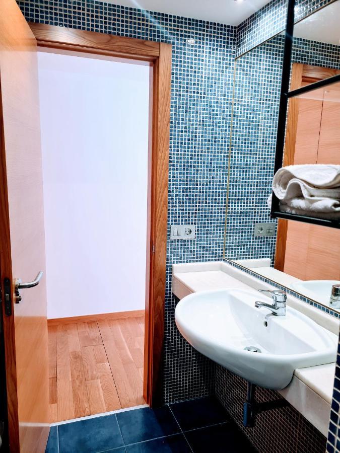 El Camarote Del Fraga Apartamento En Pleno Centro De Vigo Con Parking Exterior photo